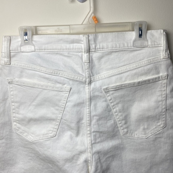 OLD Navy Extra High-Waisted White Cut-Off Jean Shorts Fringed Raw Hemline Sz 10 - Picture 8 of 10